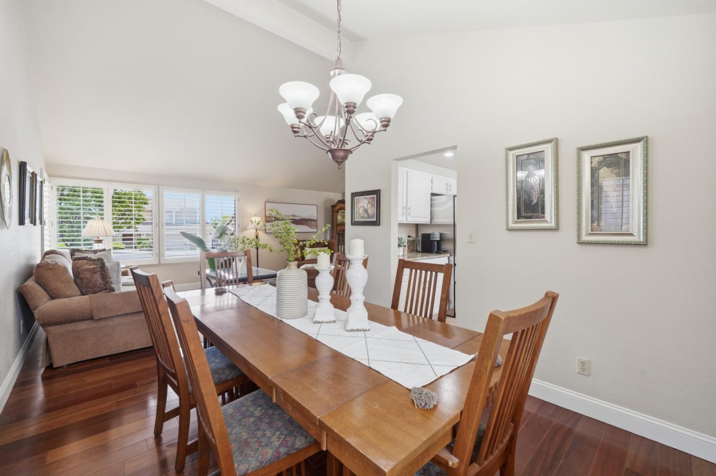 Detail Gallery Image 5 of 39 For 3052 Cedar Ridge Ct, San Jose,  CA 95148 - 4 Beds | 3 Baths