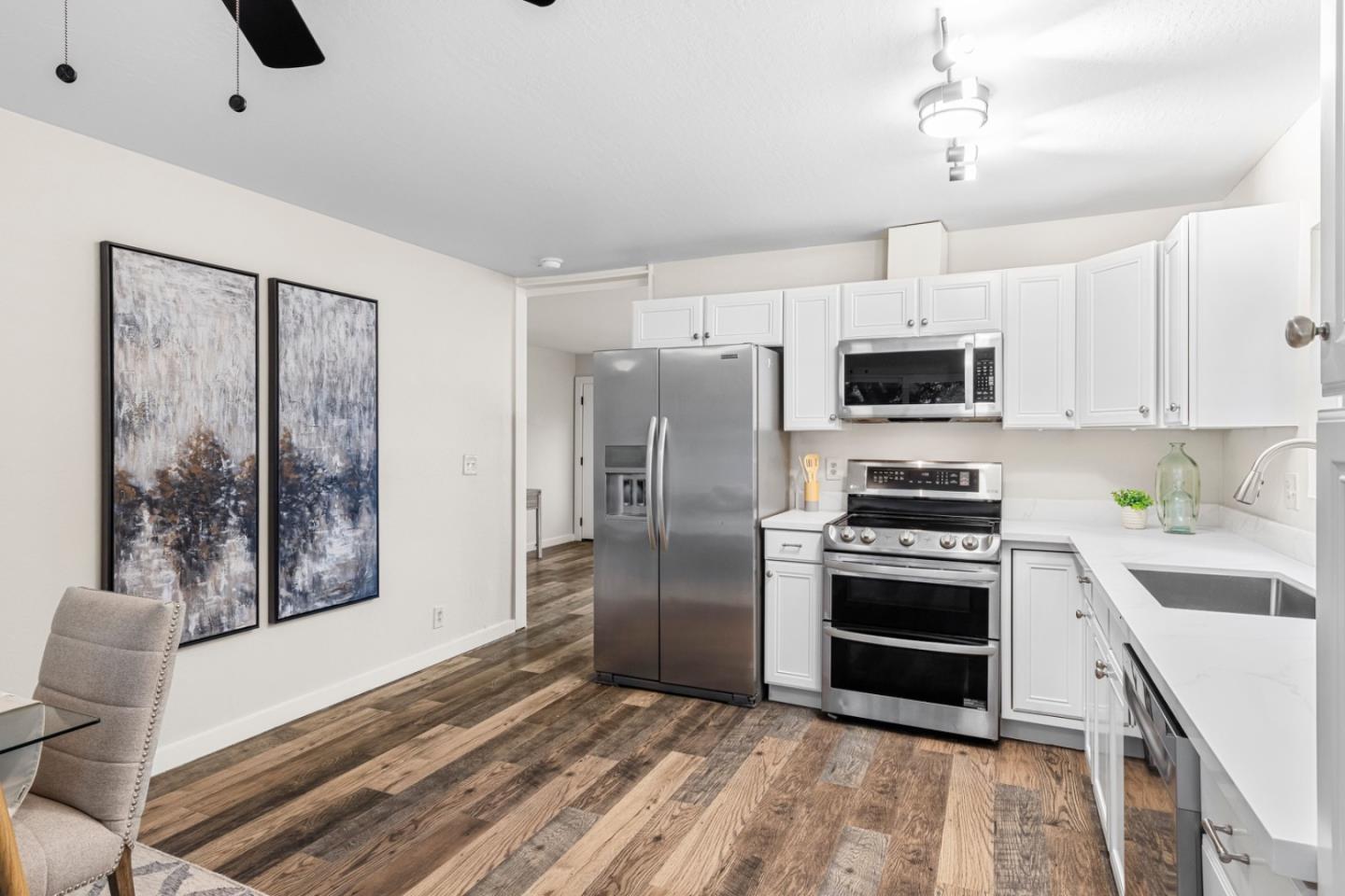 Detail Gallery Image 12 of 41 For 1300 Meadow Ct, Morgan Hill,  CA 95037 - 4 Beds | 2 Baths