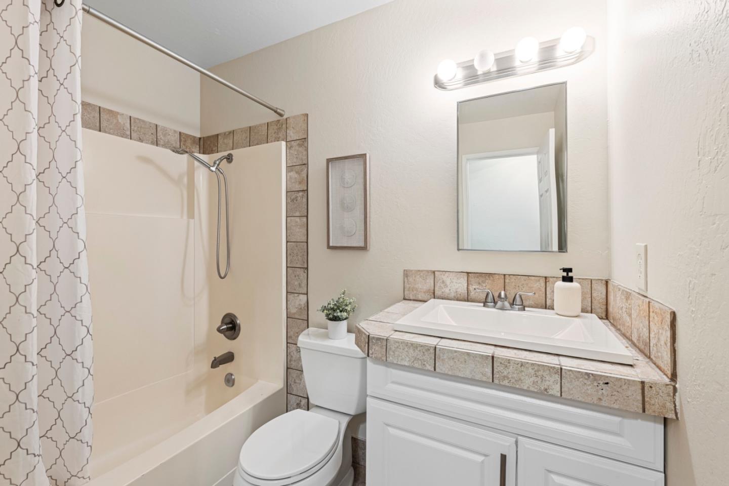 Detail Gallery Image 32 of 41 For 1300 Meadow Ct, Morgan Hill,  CA 95037 - 4 Beds | 2 Baths