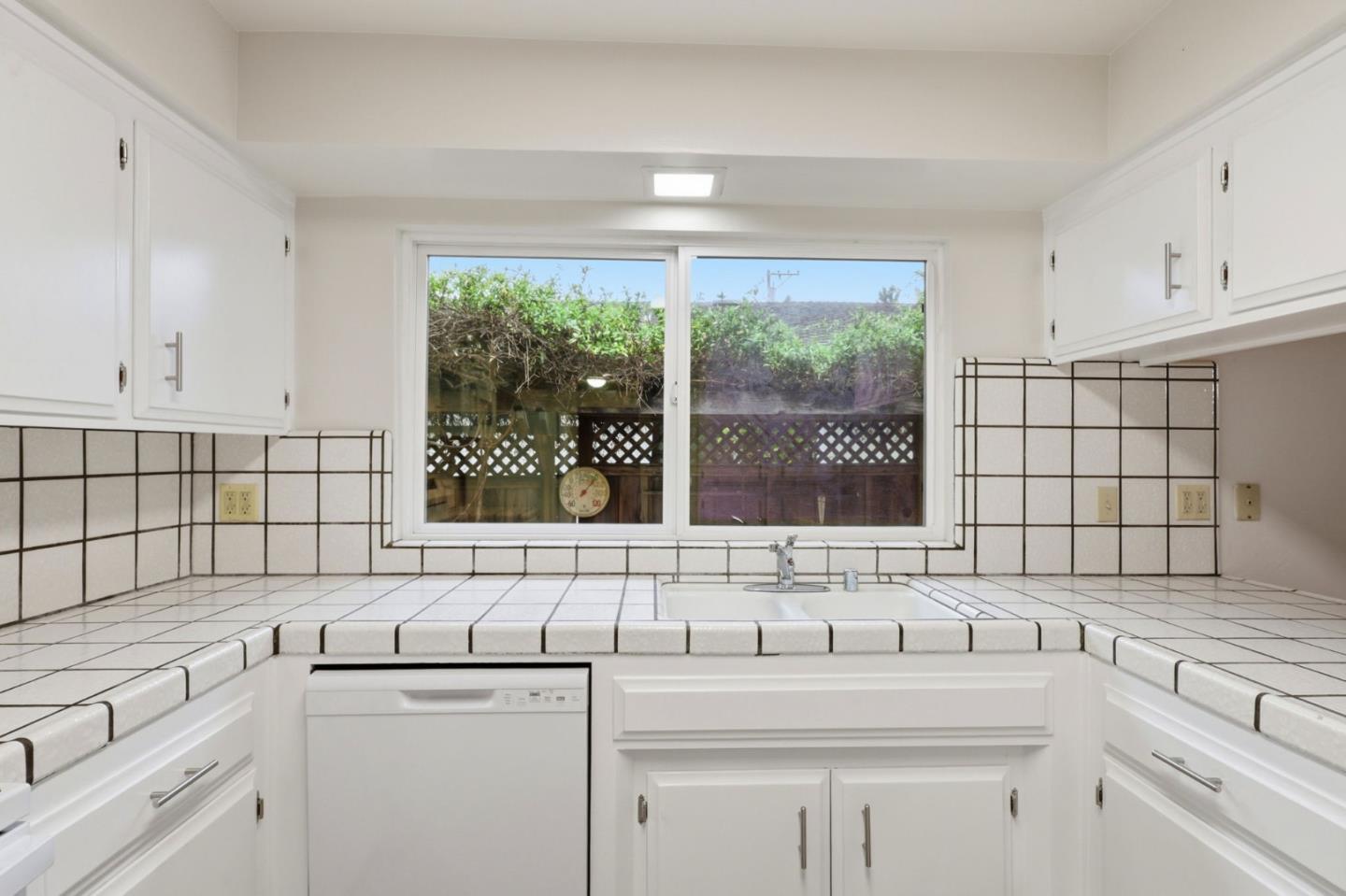 Detail Gallery Image 12 of 33 For 199 Glenwood Dr, Scotts Valley,  CA 95066 - 3 Beds | 2 Baths