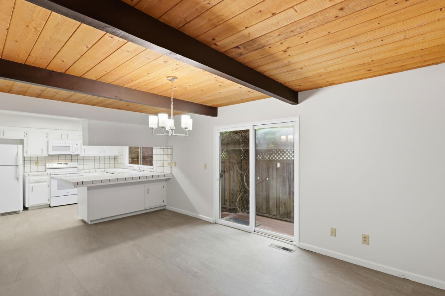 Detail Gallery Image 13 of 33 For 199 Glenwood Dr, Scotts Valley,  CA 95066 - 3 Beds | 2 Baths