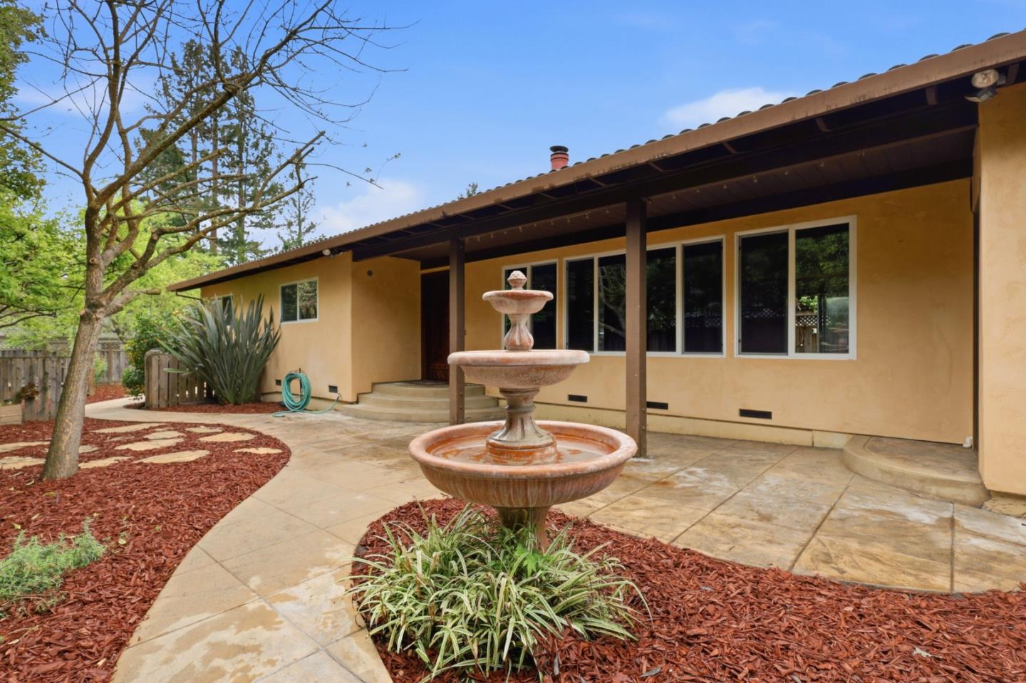 Detail Gallery Image 4 of 33 For 199 Glenwood Dr, Scotts Valley,  CA 95066 - 3 Beds | 2 Baths