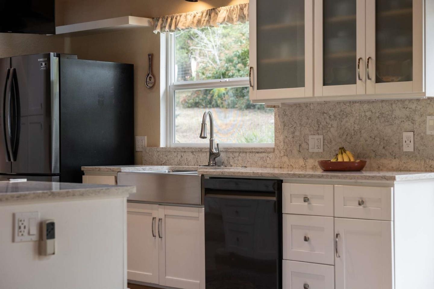 Detail Gallery Image 11 of 44 For 2111 Cox Rd, Aptos,  CA 95003 - 3 Beds | 2/1 Baths