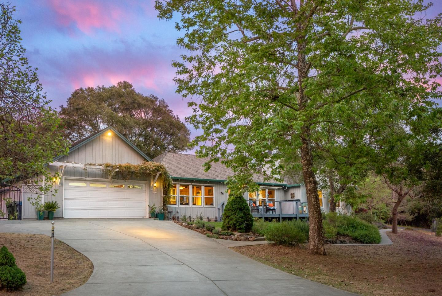 Detail Gallery Image 2 of 44 For 2111 Cox Rd, Aptos,  CA 95003 - 3 Beds | 2/1 Baths