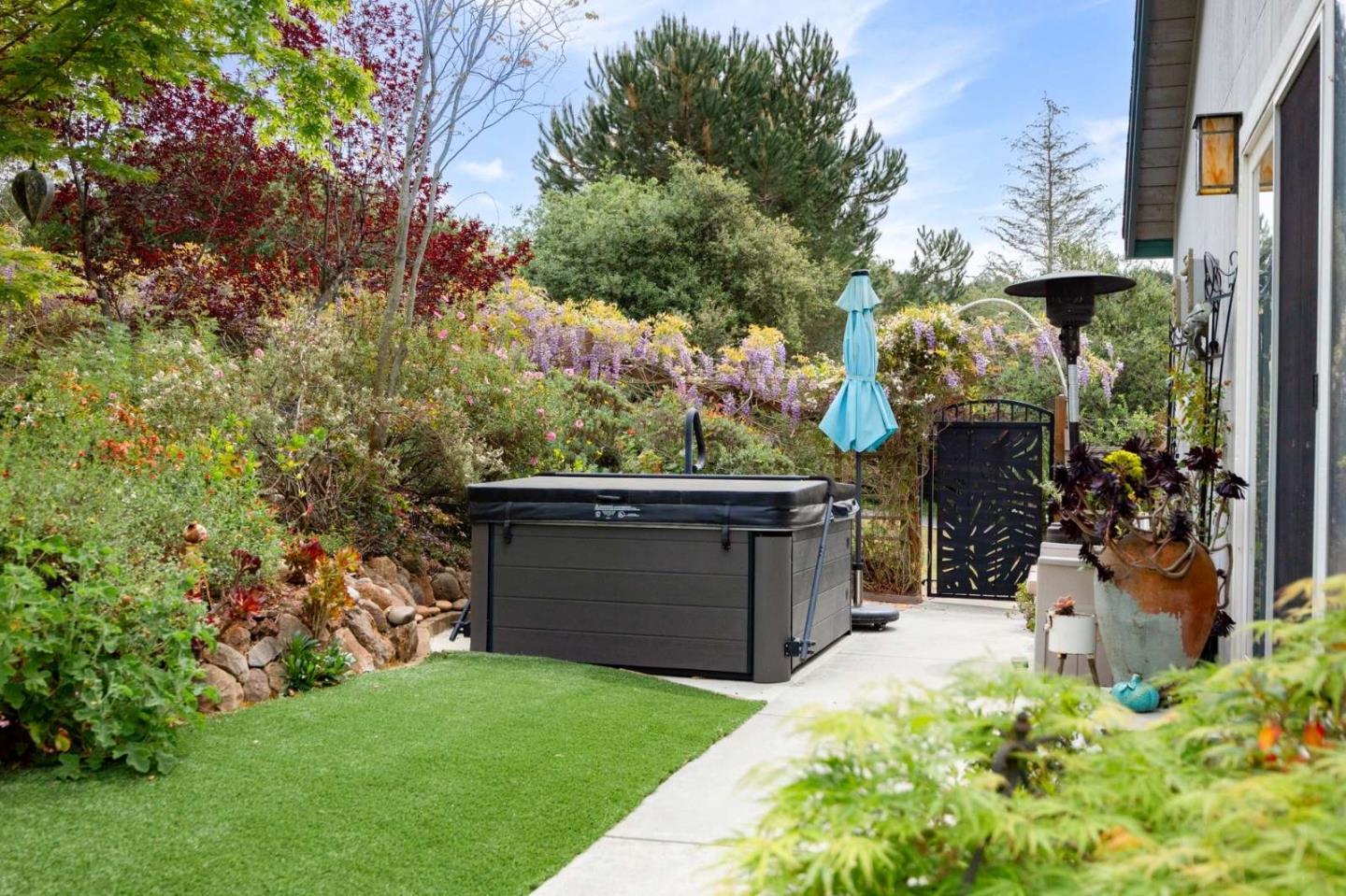 Detail Gallery Image 36 of 44 For 2111 Cox Rd, Aptos,  CA 95003 - 3 Beds | 2/1 Baths