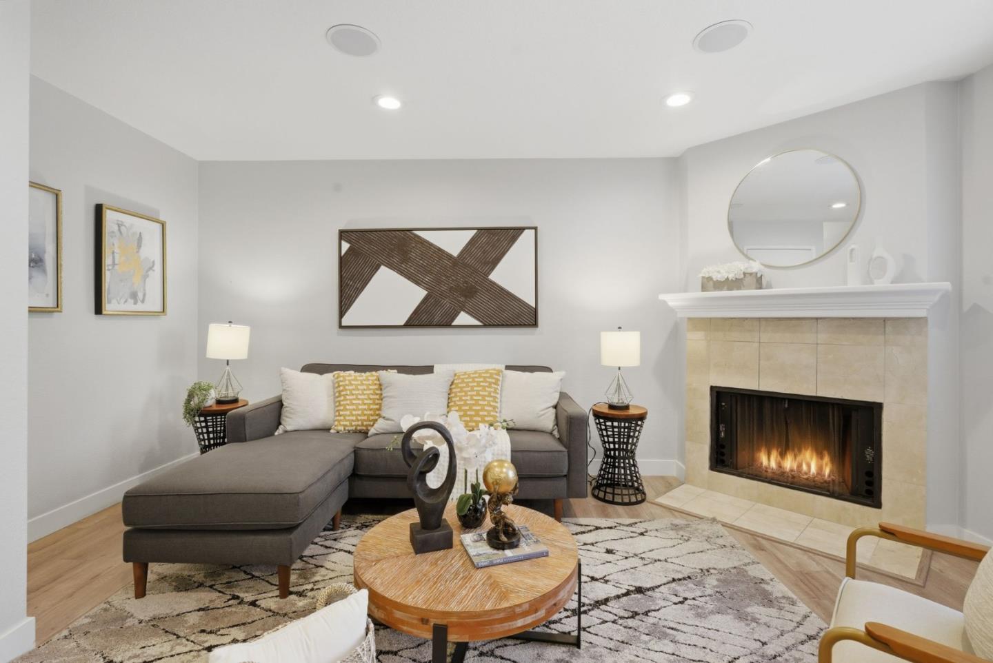 Detail Gallery Image 2 of 47 For 1264 Coyote Creek Pl, San Jose,  CA 95116 - 2 Beds | 2 Baths