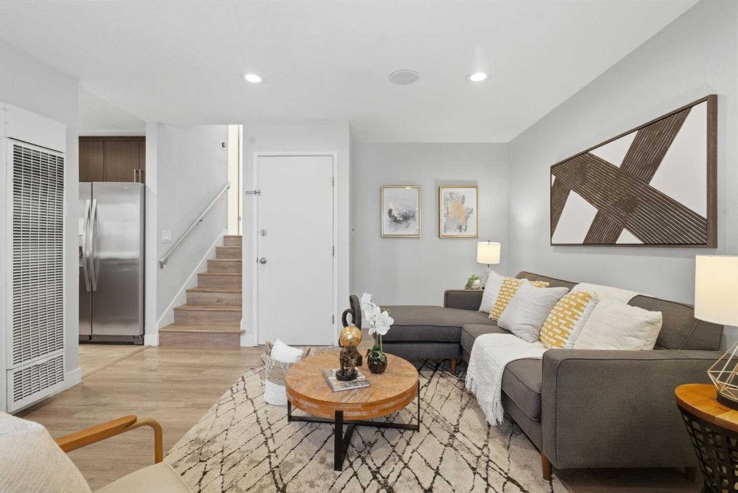 Detail Gallery Image 3 of 47 For 1264 Coyote Creek Pl, San Jose,  CA 95116 - 2 Beds | 2 Baths