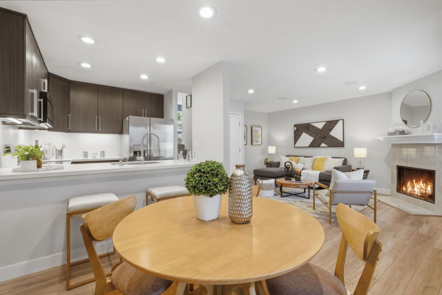 Detail Gallery Image 5 of 47 For 1264 Coyote Creek Pl, San Jose,  CA 95116 - 2 Beds | 2 Baths