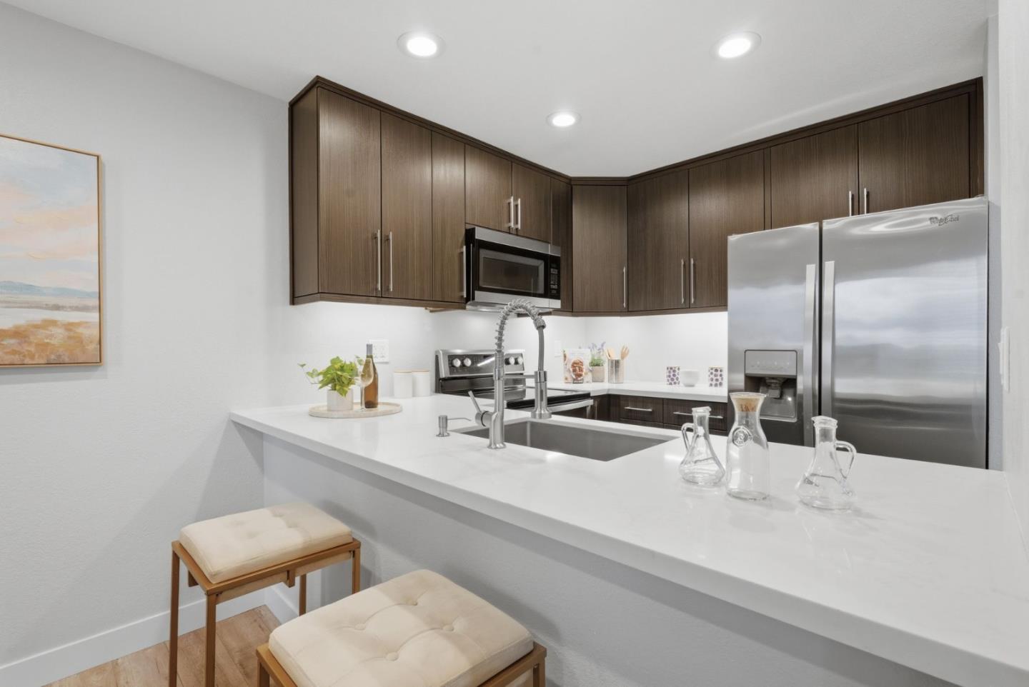 Detail Gallery Image 6 of 47 For 1264 Coyote Creek Pl, San Jose,  CA 95116 - 2 Beds | 2 Baths