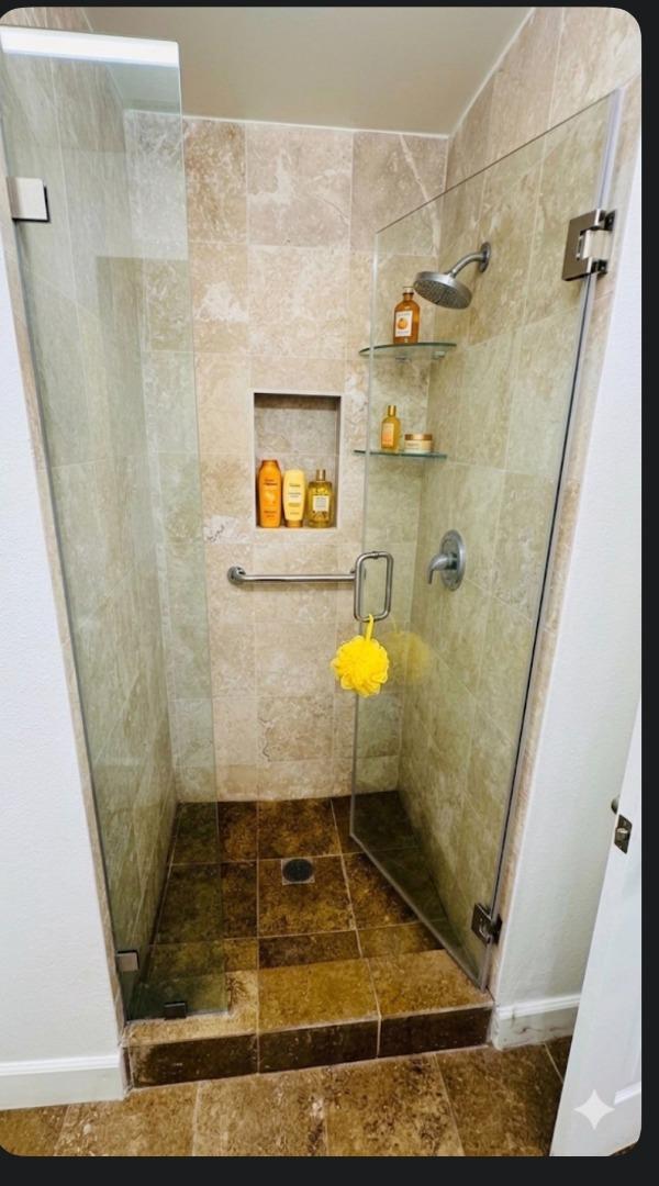 Detail Gallery Image 7 of 8 For 930 California #105,  Santa Monica,  CA 90403 - 2 Beds | 2 Baths