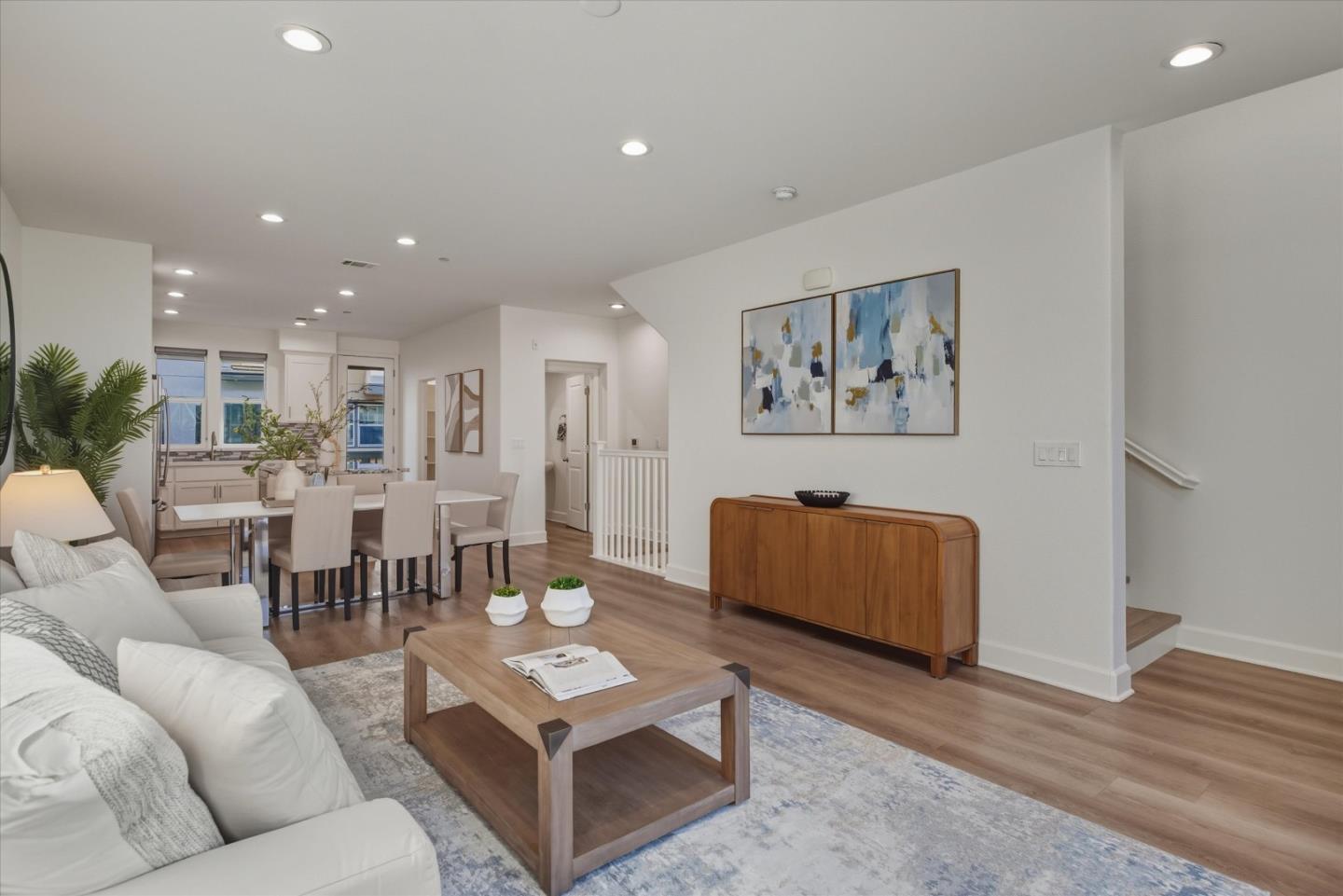 Detail Gallery Image 14 of 34 For 131 Ivory Palm Ter, Sunnyvale,  CA 94086 - 3 Beds | 3/1 Baths