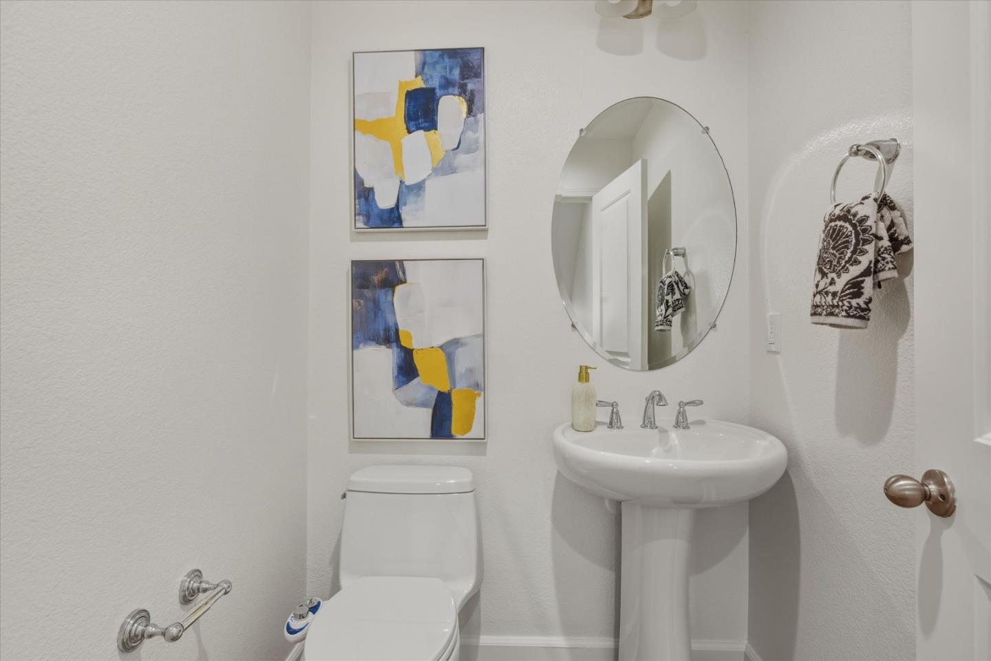 Detail Gallery Image 19 of 34 For 131 Ivory Palm Ter, Sunnyvale,  CA 94086 - 3 Beds | 3/1 Baths