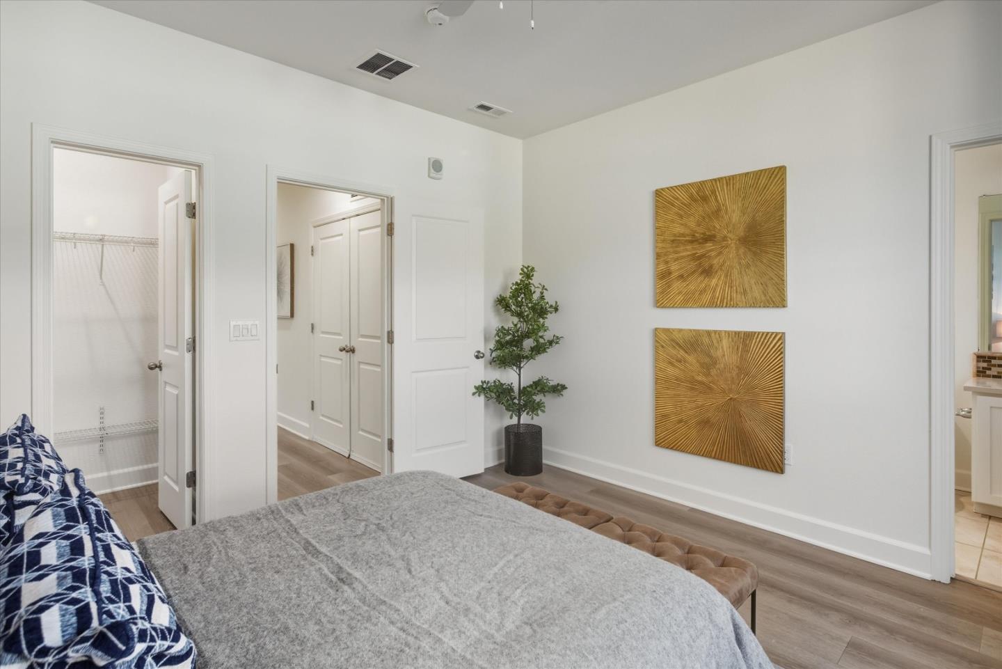 Detail Gallery Image 22 of 34 For 131 Ivory Palm Ter, Sunnyvale,  CA 94086 - 3 Beds | 3/1 Baths