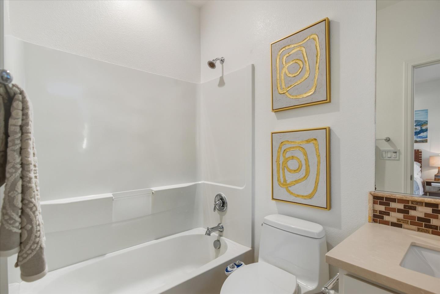 Detail Gallery Image 24 of 34 For 131 Ivory Palm Ter, Sunnyvale,  CA 94086 - 3 Beds | 3/1 Baths