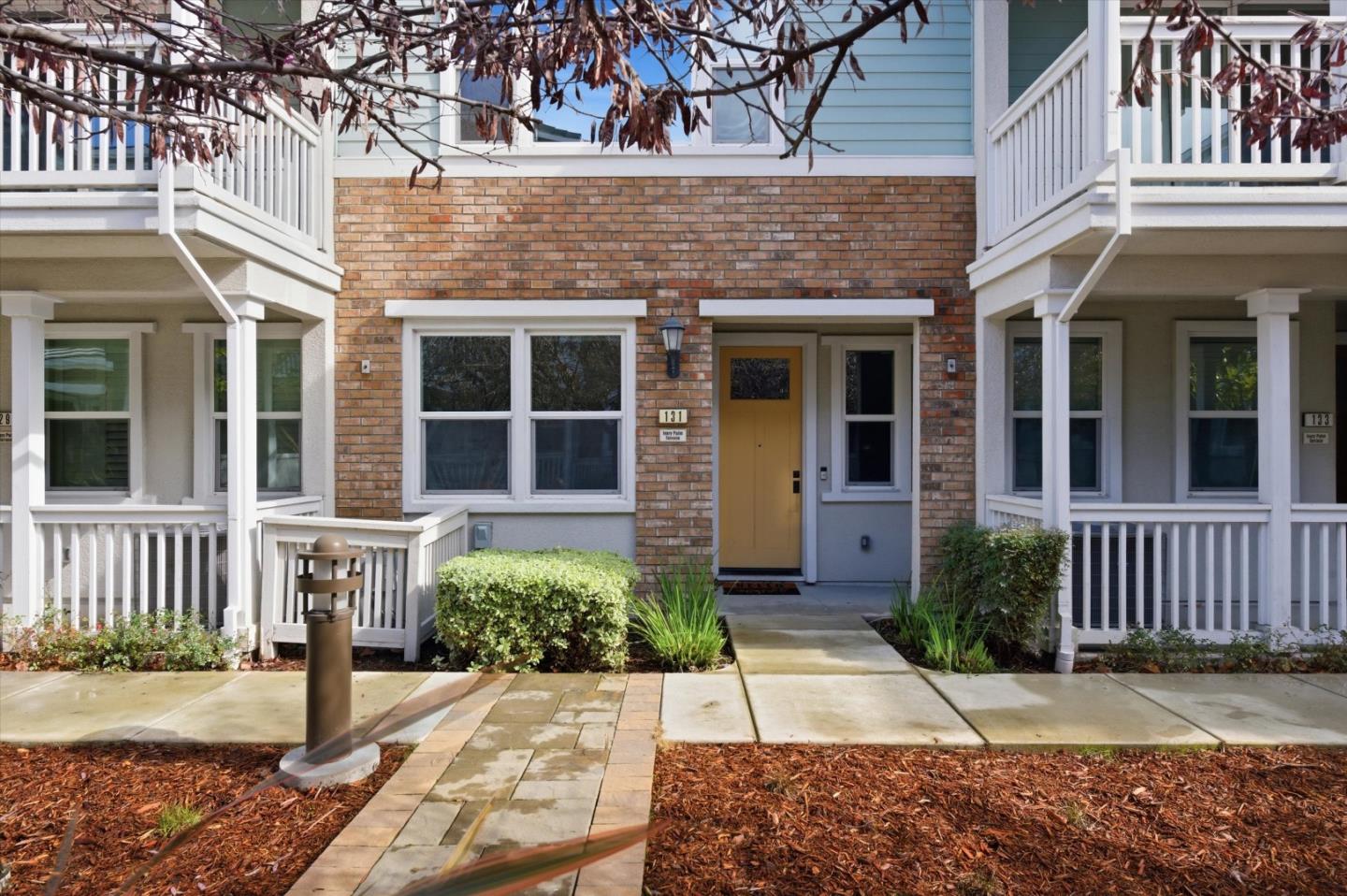 Detail Gallery Image 7 of 34 For 131 Ivory Palm Ter, Sunnyvale,  CA 94086 - 3 Beds | 3/1 Baths