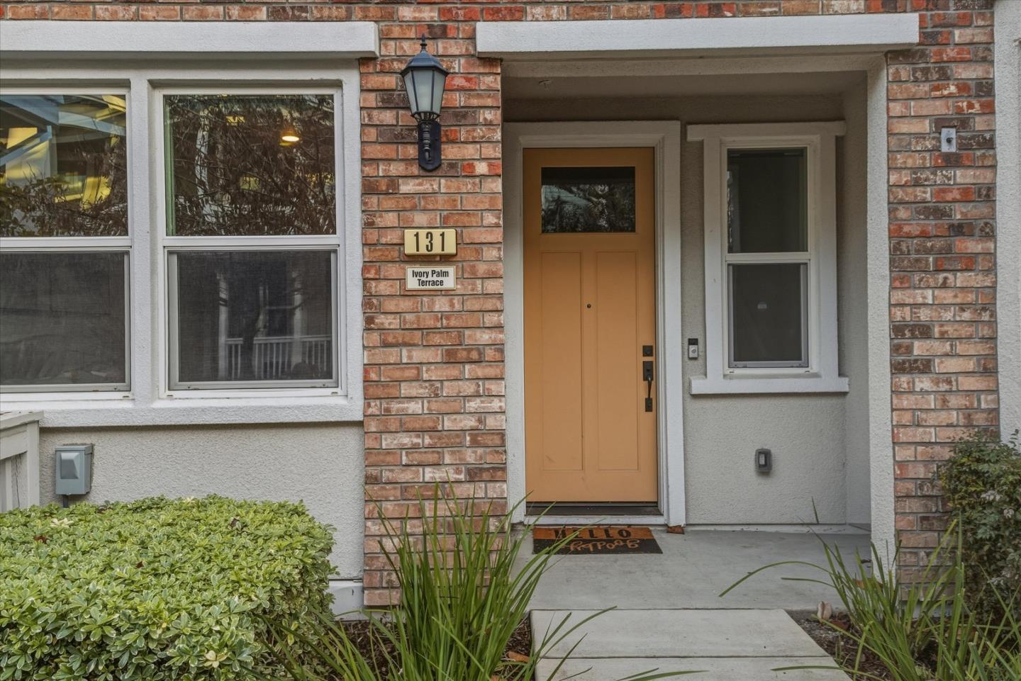 Detail Gallery Image 9 of 34 For 131 Ivory Palm Ter, Sunnyvale,  CA 94086 - 3 Beds | 3/1 Baths