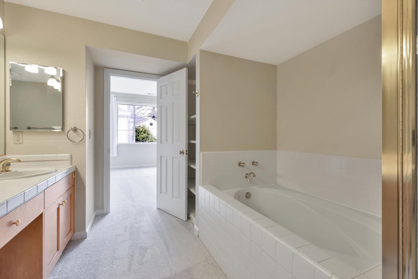 Detail Gallery Image 21 of 25 For 3421 El Camino Real 16e,  Menlo Park,  CA 94027 - 3 Beds | 3 Baths