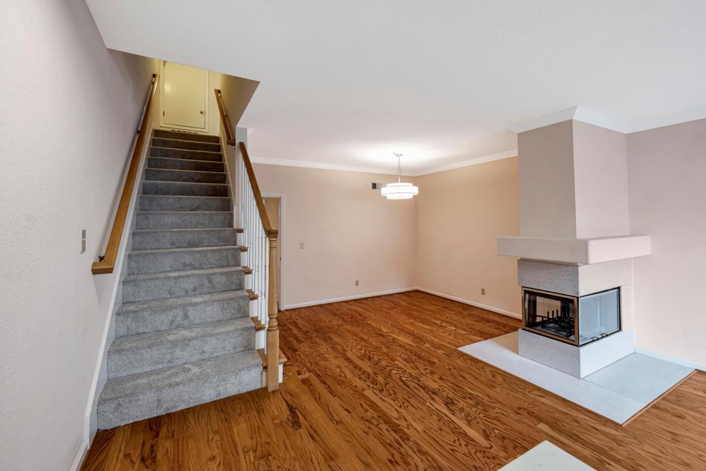 Detail Gallery Image 5 of 25 For 3421 El Camino Real 16e,  Menlo Park,  CA 94027 - 3 Beds | 3 Baths