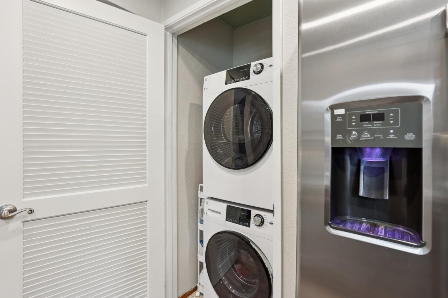 Detail Gallery Image 23 of 62 For 2890 Buena Crest Ct, San Jose,  CA 95121 - 2 Beds | 2 Baths