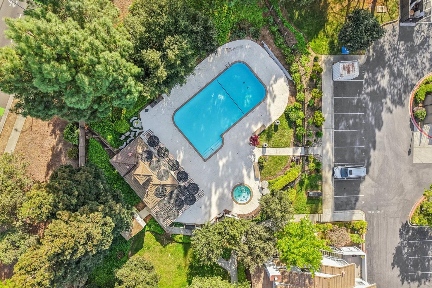 Detail Gallery Image 38 of 62 For 2890 Buena Crest Ct, San Jose,  CA 95121 - 2 Beds | 2 Baths