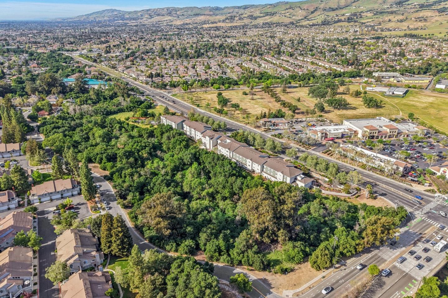 Detail Gallery Image 61 of 62 For 2890 Buena Crest Ct, San Jose,  CA 95121 - 2 Beds | 2 Baths