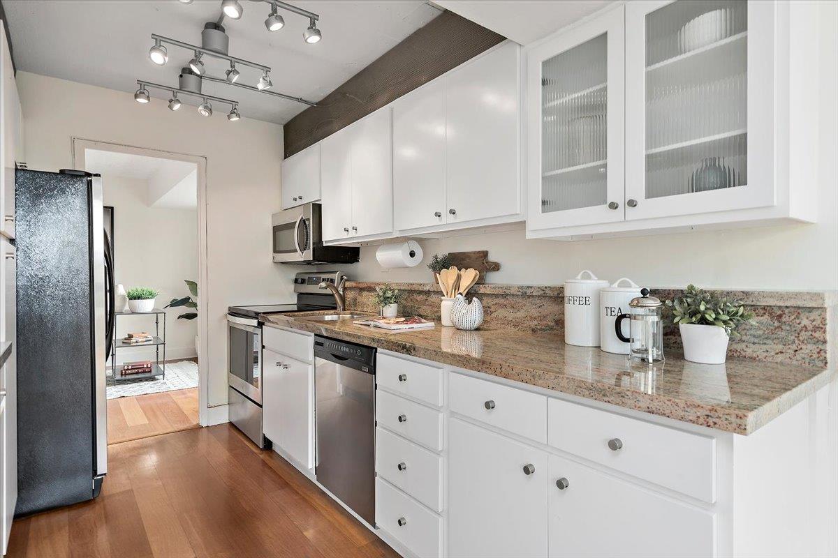 Detail Gallery Image 12 of 33 For 101 Alma St #407,  Palo Alto,  CA 94301 - 2 Beds | 2 Baths