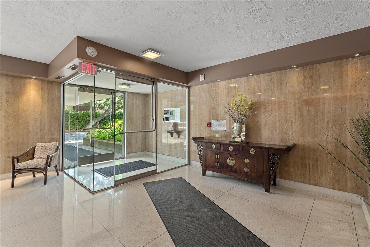 Detail Gallery Image 2 of 33 For 101 Alma St #407,  Palo Alto,  CA 94301 - 2 Beds | 2 Baths