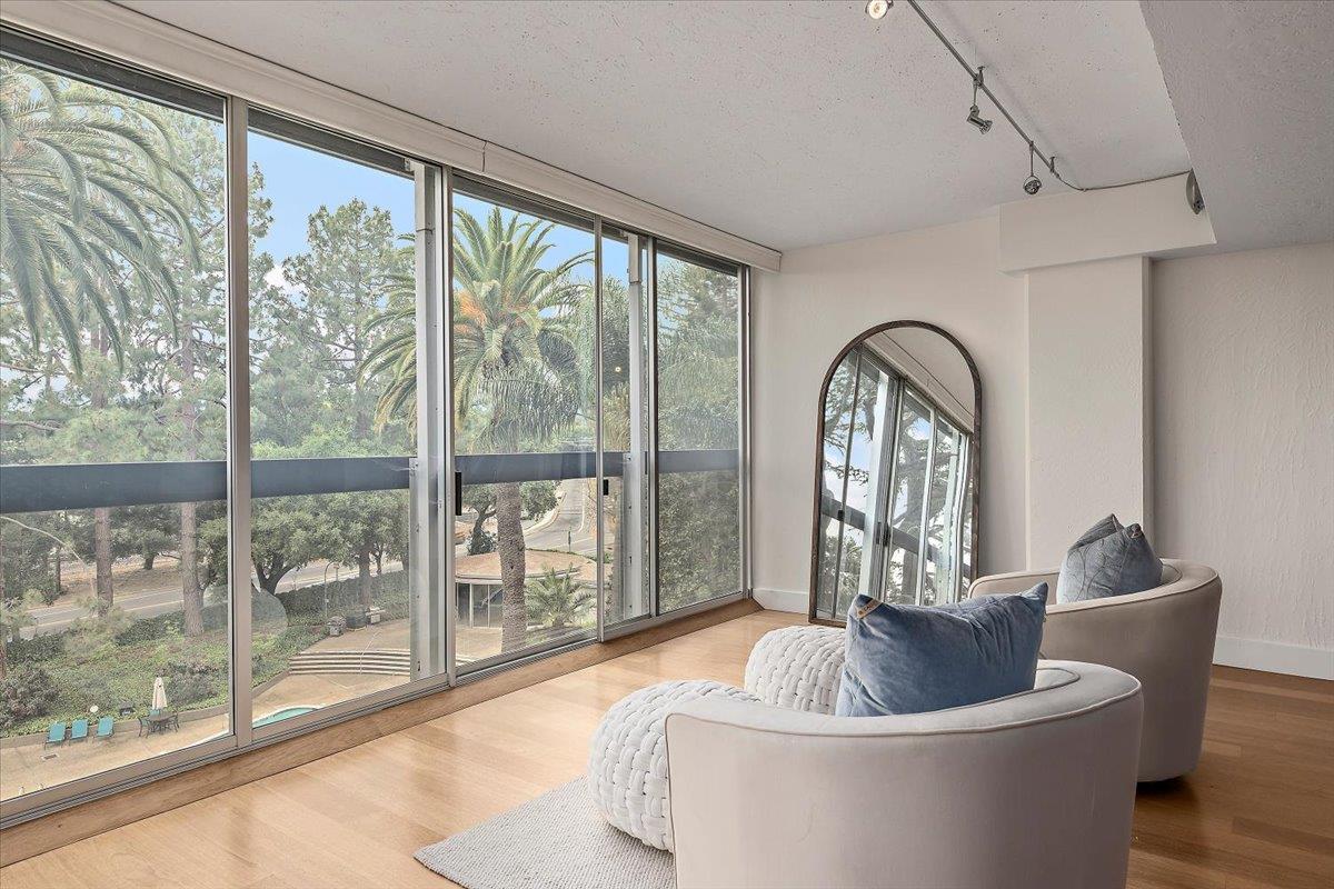 Detail Gallery Image 9 of 33 For 101 Alma St #407,  Palo Alto,  CA 94301 - 2 Beds | 2 Baths