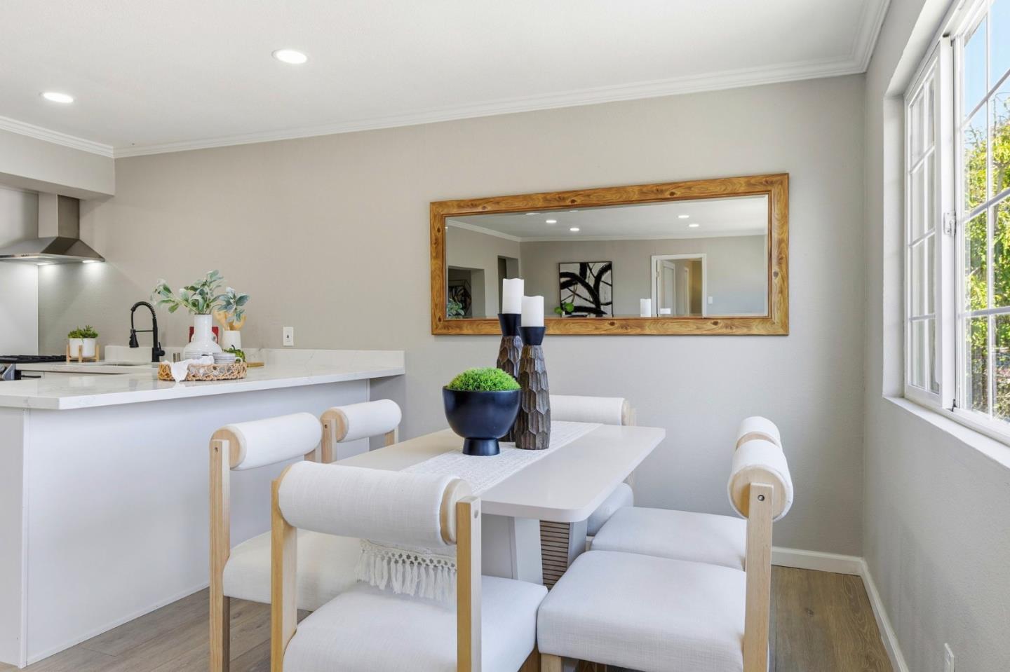 Detail Gallery Image 14 of 38 For 2383 Menalto Ave, East Palo Alto,  CA 94303 - 4 Beds | 2 Baths