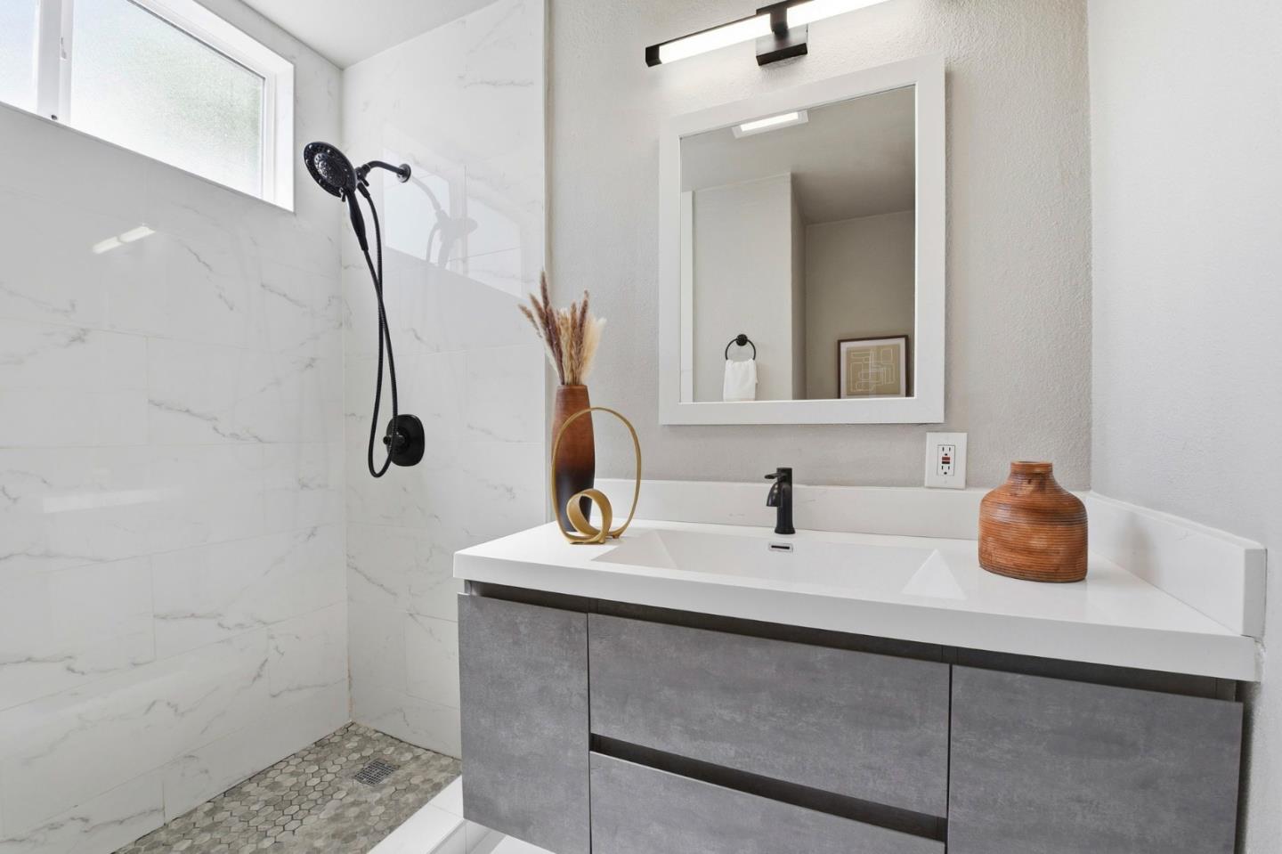 Detail Gallery Image 26 of 38 For 2383 Menalto Ave, East Palo Alto,  CA 94303 - 4 Beds | 2 Baths