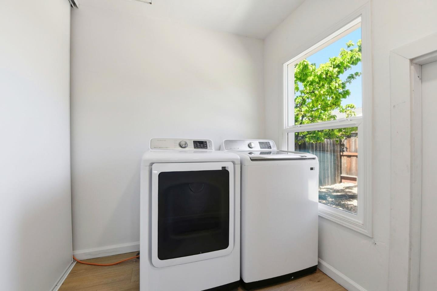 Detail Gallery Image 28 of 38 For 2383 Menalto Ave, East Palo Alto,  CA 94303 - 4 Beds | 2 Baths