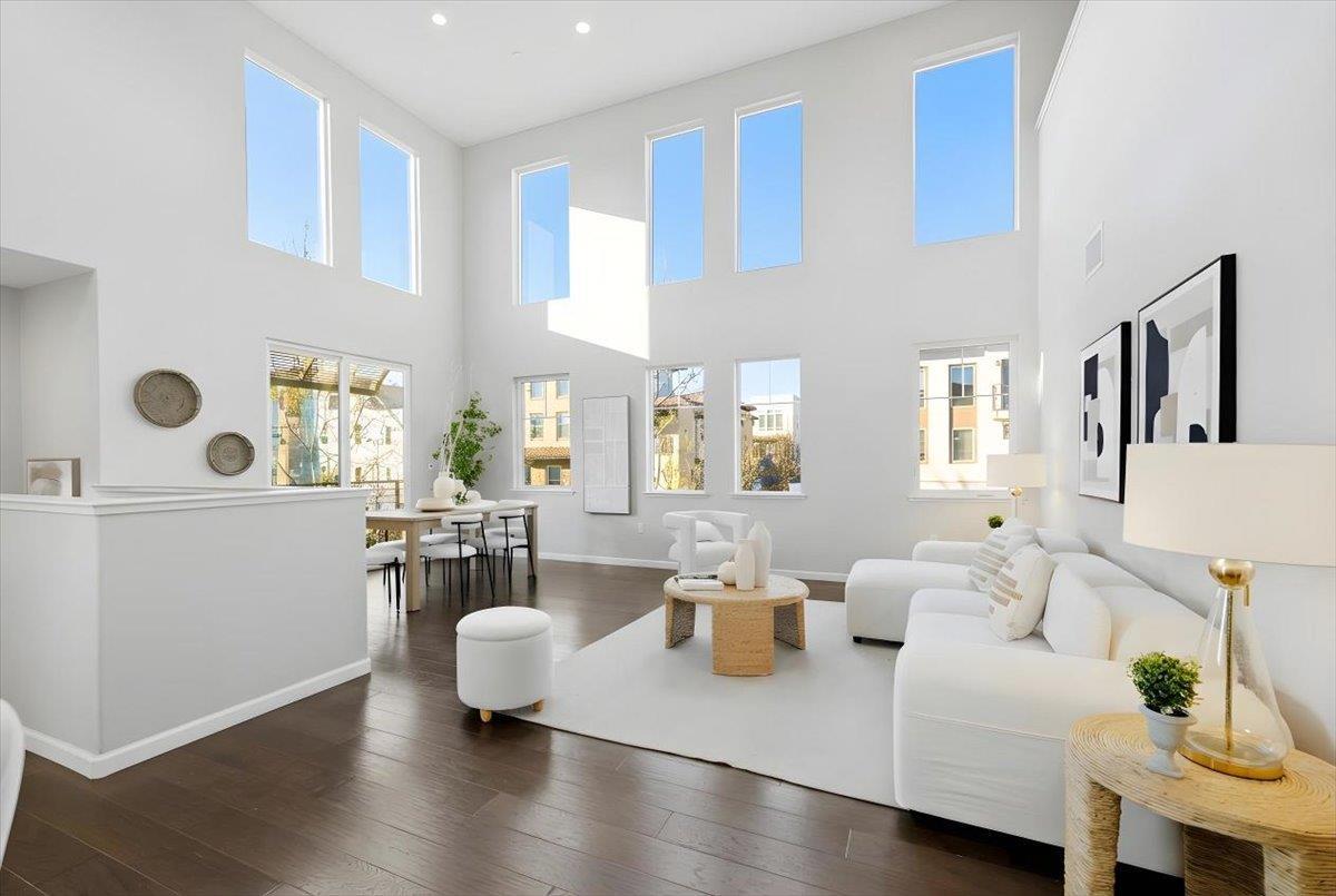 Front Image Thumbnail for ML82041162