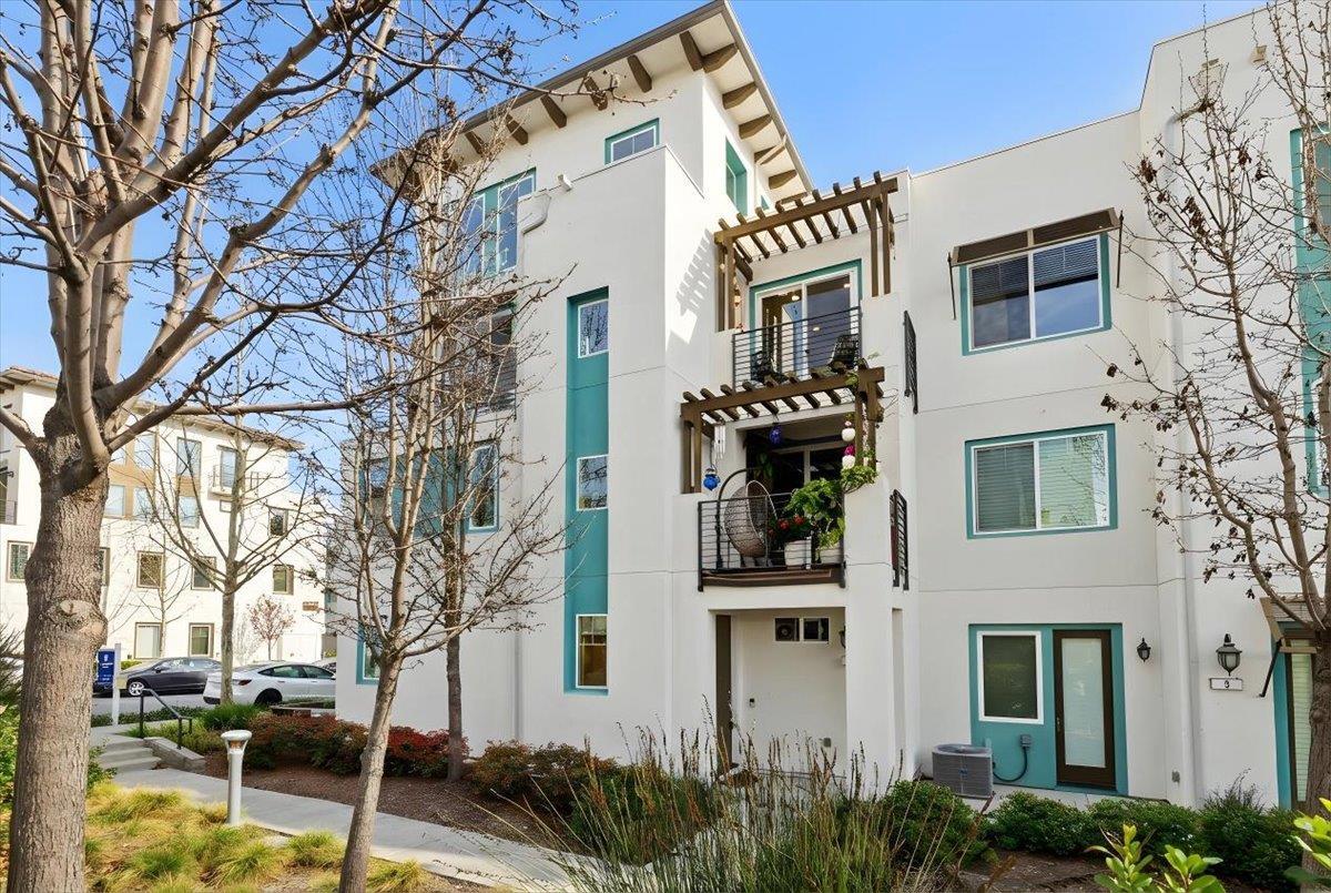 Detail Gallery Image 3 of 65 For 218 William Manly St #2,  San Jose,  CA 95136 - 3 Beds | 2 Baths