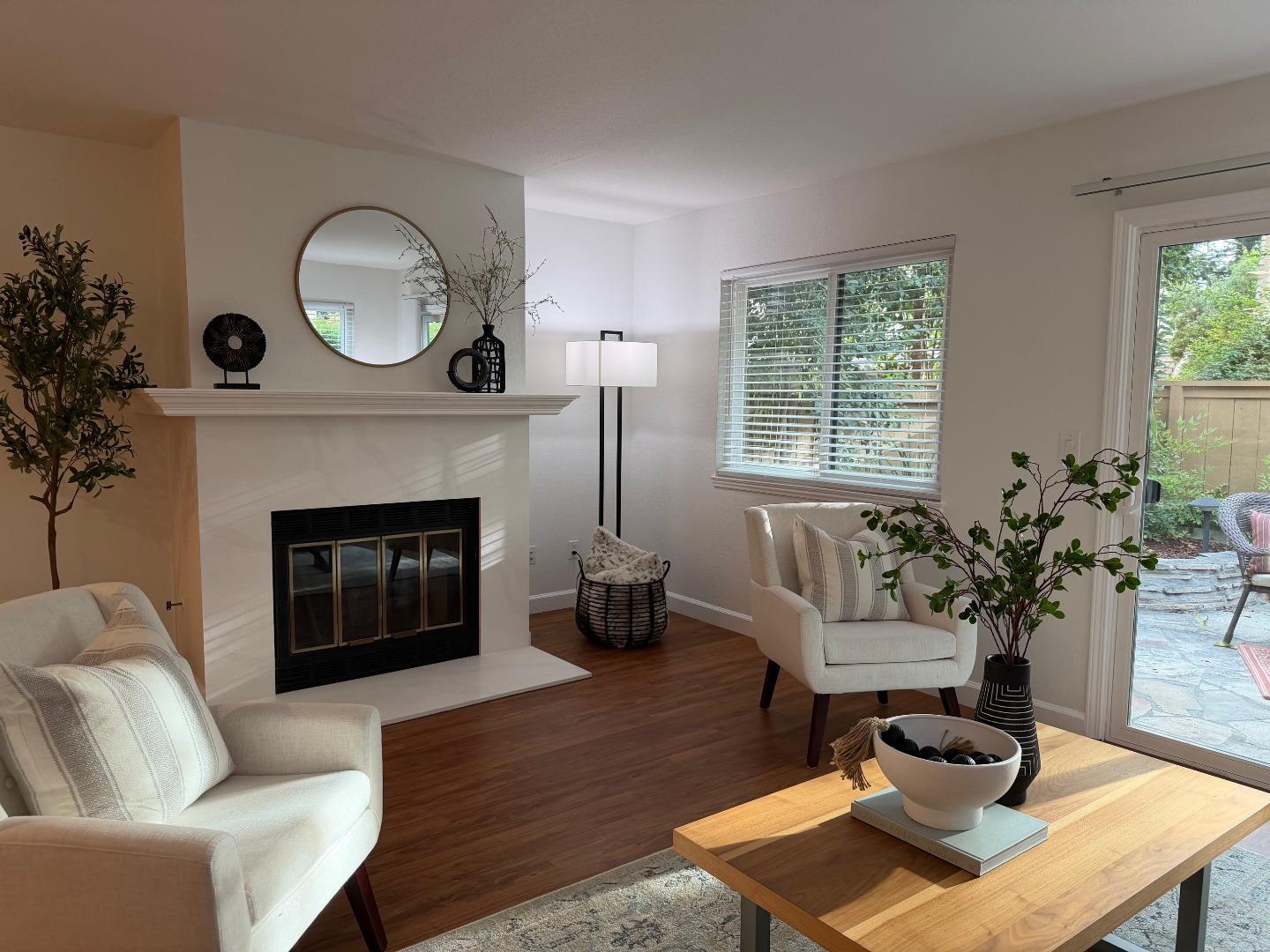 Detail Gallery Image 3 of 23 For 1362 Keenan Way, San Jose,  CA 95125 - 2 Beds | 2/1 Baths