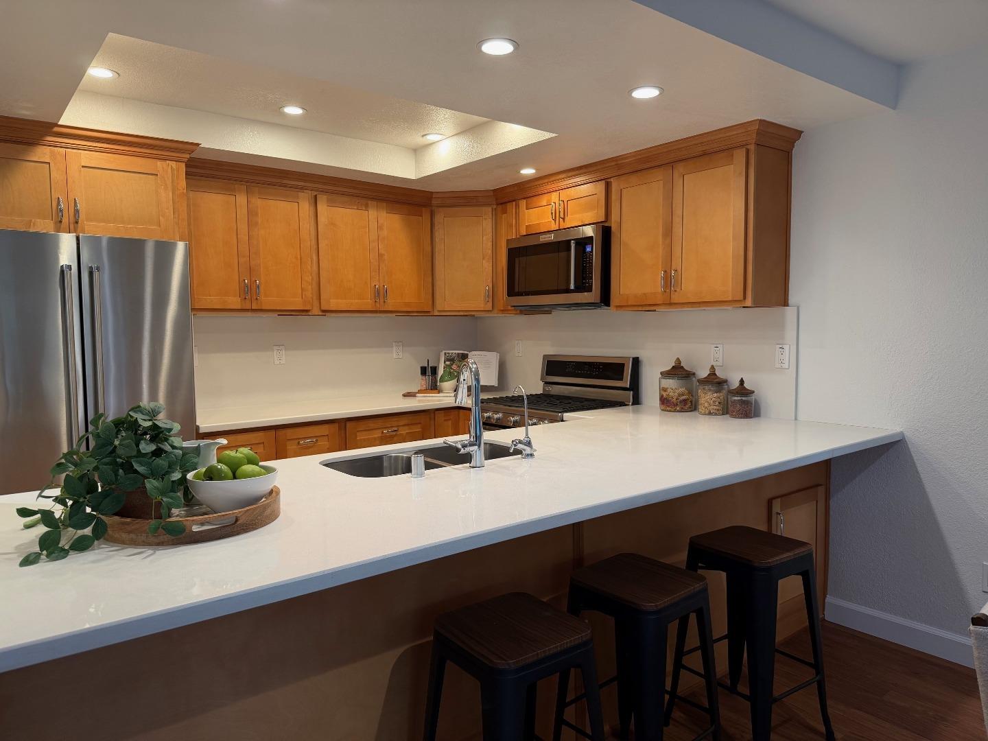 Detail Gallery Image 6 of 23 For 1362 Keenan Way, San Jose,  CA 95125 - 2 Beds | 2/1 Baths