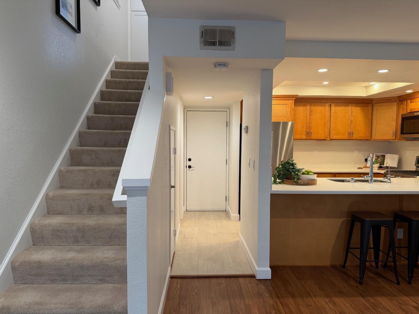 Detail Gallery Image 9 of 23 For 1362 Keenan Way, San Jose,  CA 95125 - 2 Beds | 2/1 Baths