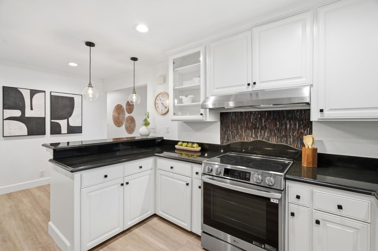 Detail Gallery Image 9 of 28 For 3348 Valley Forge Way, San Jose,  CA 95117 - 4 Beds | 2 Baths