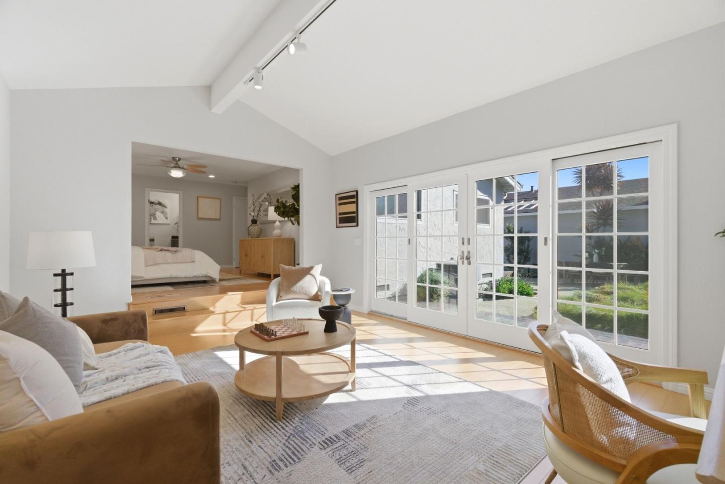 Detail Gallery Image 20 of 31 For 2530 Huerto, San Jose,  CA 95128 - 3 Beds | 2 Baths