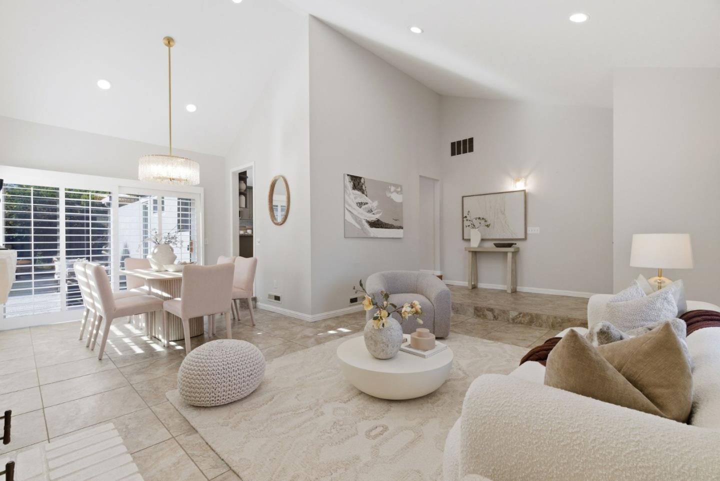 Detail Gallery Image 9 of 31 For 2530 Huerto, San Jose,  CA 95128 - 3 Beds | 2 Baths