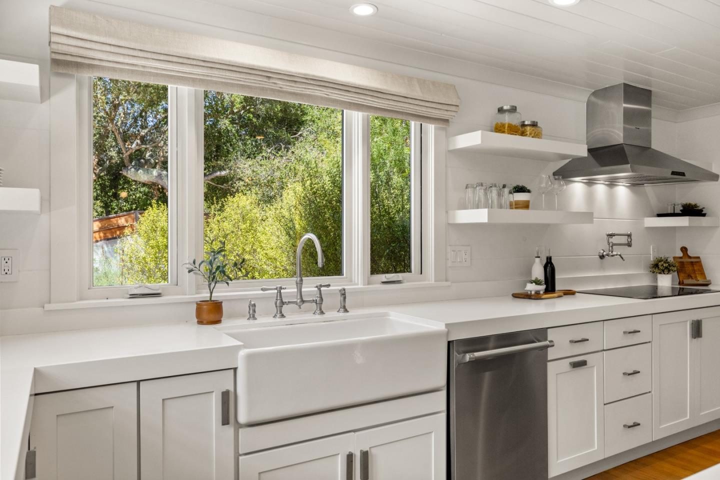 Detail Gallery Image 10 of 36 For 58 La Rancheria, Carmel Valley,  CA 93924 - 3 Beds | 3 Baths