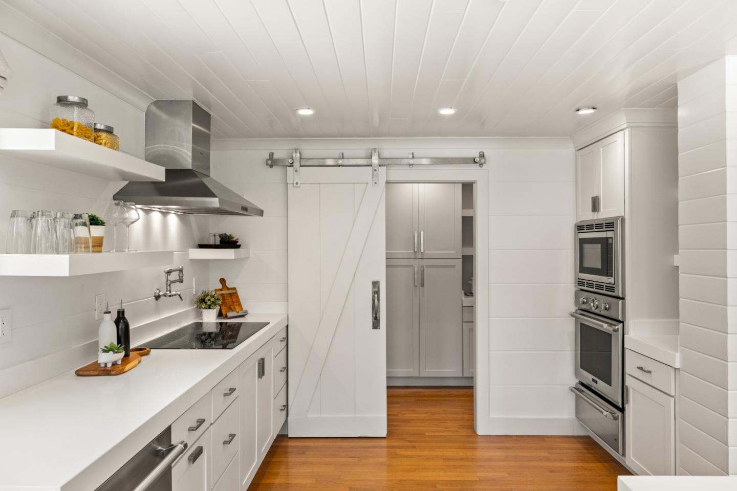 Detail Gallery Image 11 of 36 For 58 La Rancheria, Carmel Valley,  CA 93924 - 3 Beds | 3 Baths