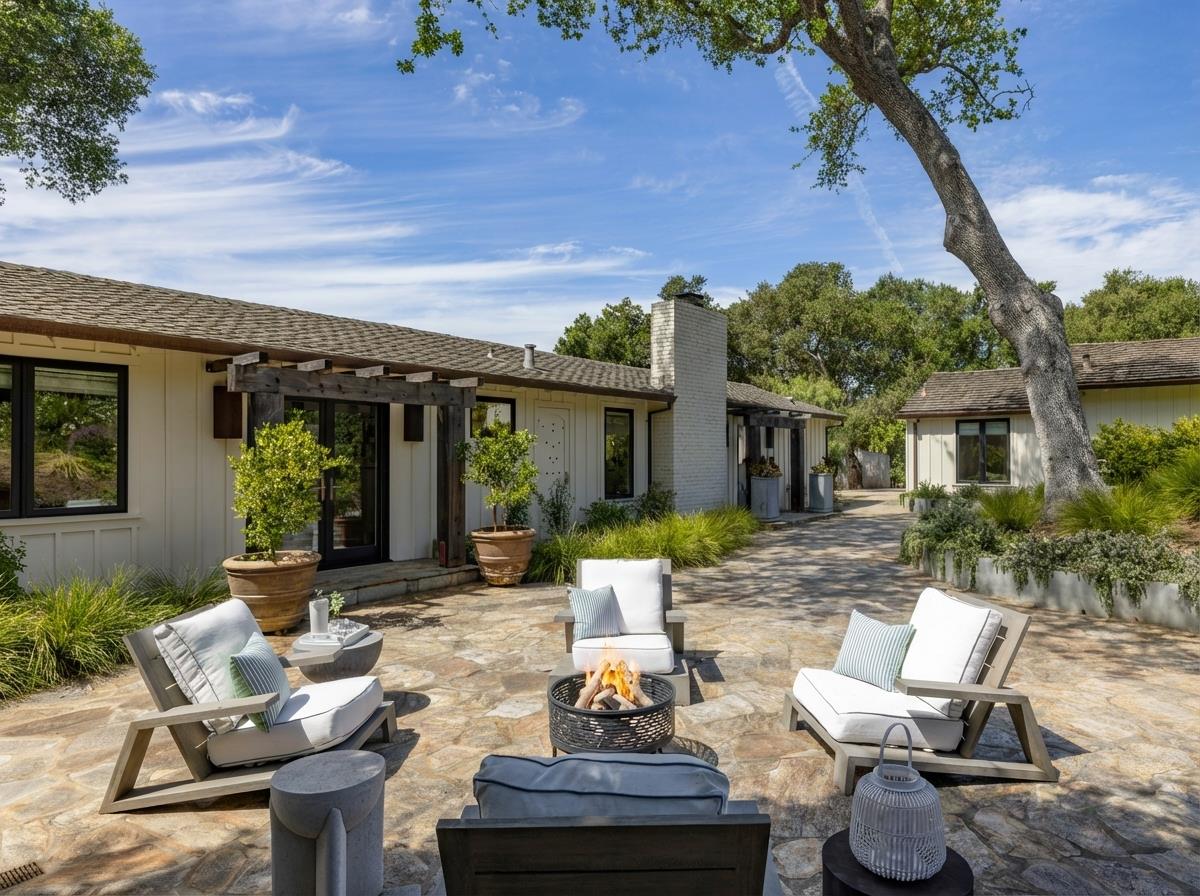 Detail Gallery Image 2 of 36 For 58 La Rancheria, Carmel Valley,  CA 93924 - 3 Beds | 3 Baths