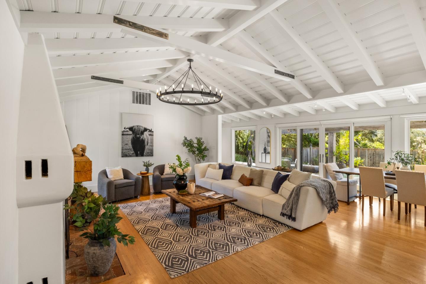 Detail Gallery Image 3 of 36 For 58 La Rancheria, Carmel Valley,  CA 93924 - 3 Beds | 3 Baths