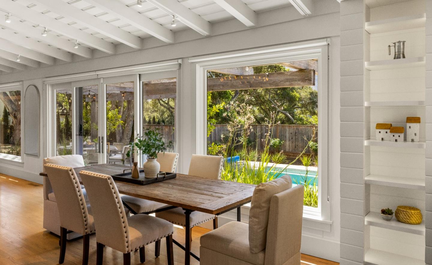 Detail Gallery Image 8 of 36 For 58 La Rancheria, Carmel Valley,  CA 93924 - 3 Beds | 3 Baths