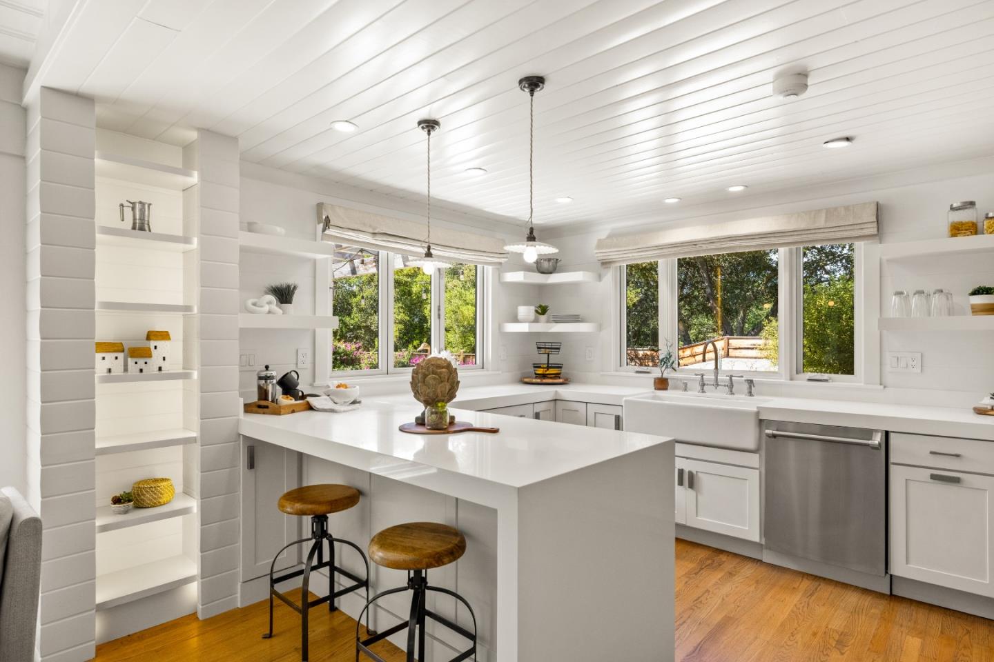 Detail Gallery Image 9 of 36 For 58 La Rancheria, Carmel Valley,  CA 93924 - 3 Beds | 3 Baths