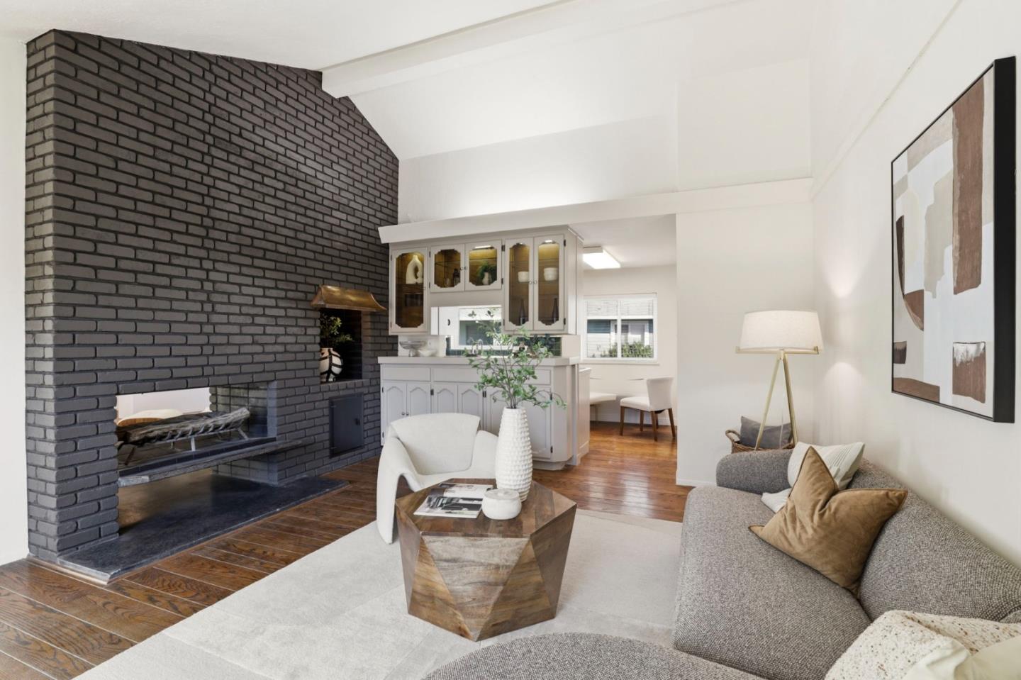 Detail Gallery Image 11 of 34 For 449 Santa Clara Ave, Redwood City,  CA 94061 - 3 Beds | 2/1 Baths