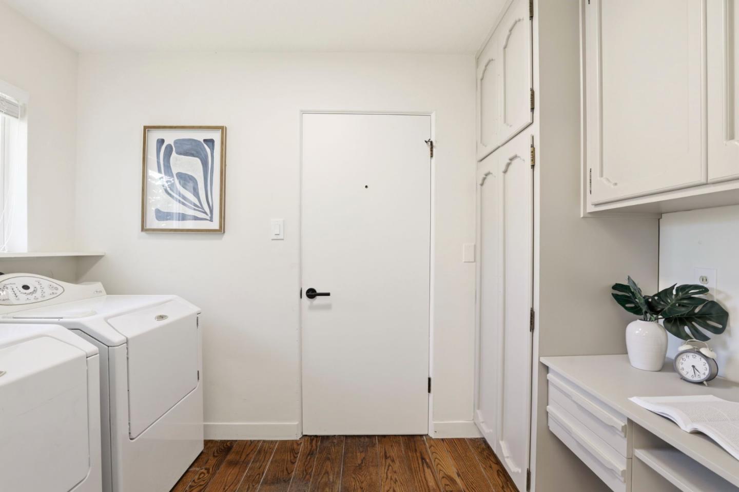 Detail Gallery Image 24 of 34 For 449 Santa Clara Ave, Redwood City,  CA 94061 - 3 Beds | 2/1 Baths