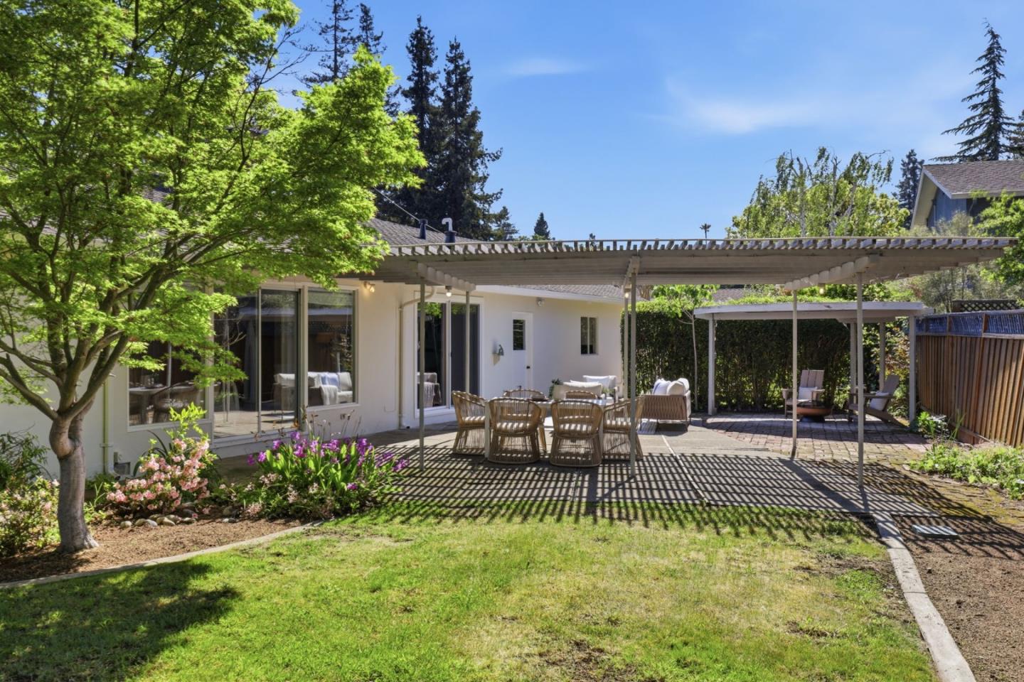 Detail Gallery Image 29 of 34 For 449 Santa Clara Ave, Redwood City,  CA 94061 - 3 Beds | 2/1 Baths