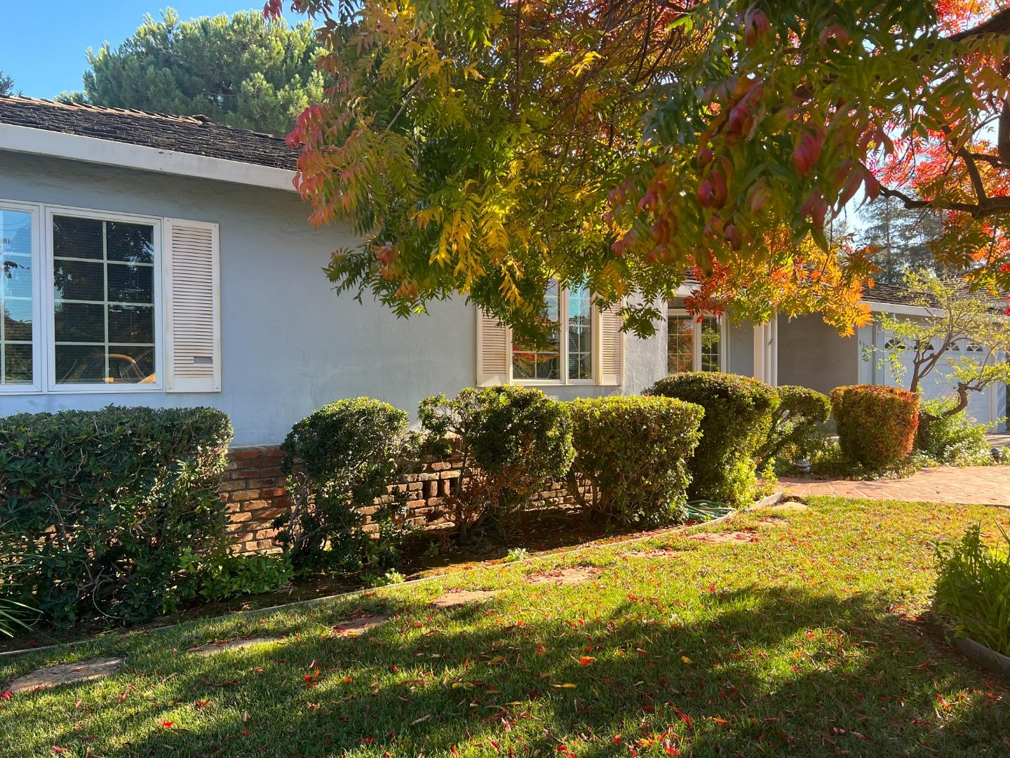 Detail Gallery Image 12 of 16 For 493 Casita Way, Los Altos,  CA 94022 - 3 Beds | 2 Baths