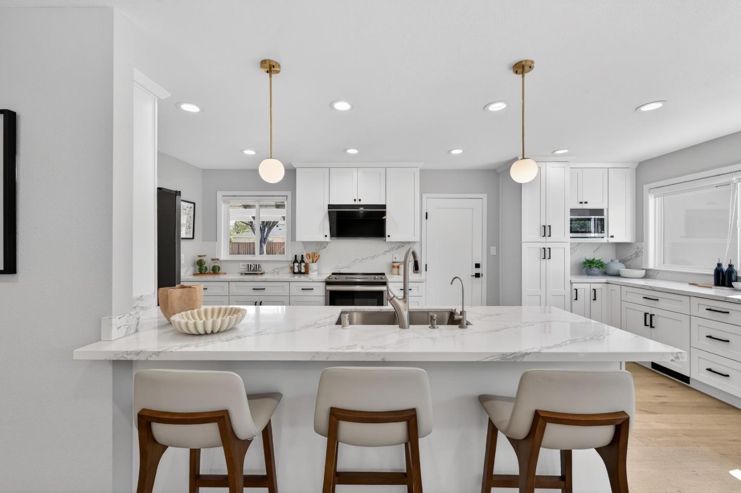 Detail Gallery Image 11 of 43 For 4533 Doyle Rd, San Jose,  CA 95129 - 3 Beds | 2 Baths